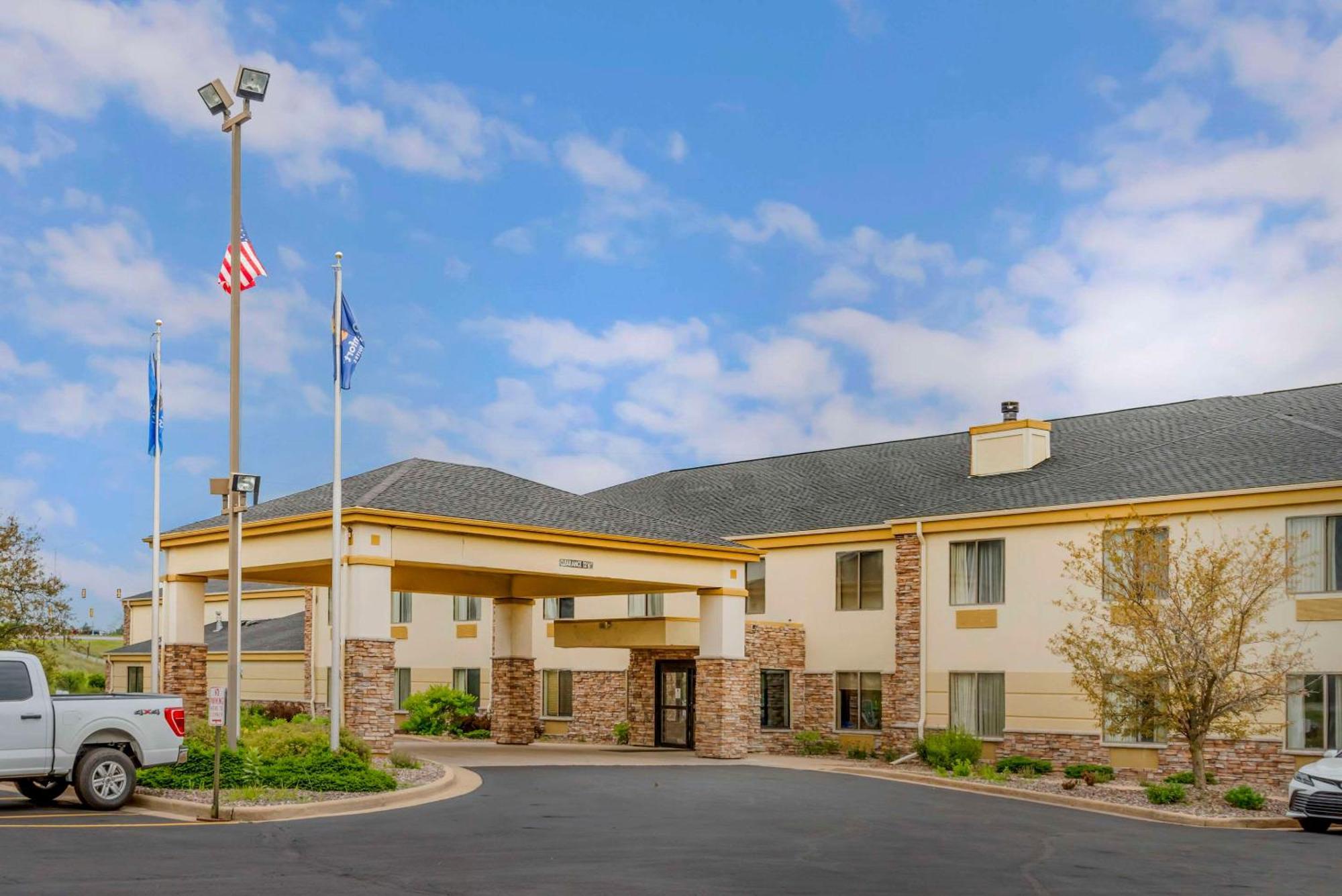 Comfort Inn & Suites Black River Falls I-94 Exterior foto